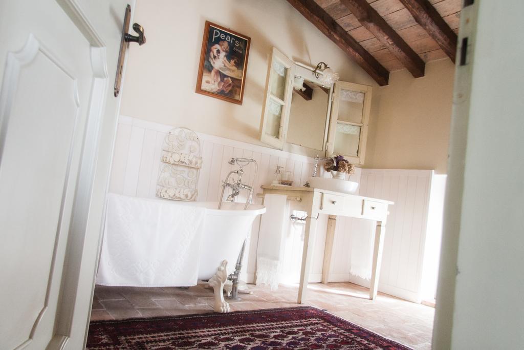 Il Poggio B&B San Damiano al Colle Exterior foto